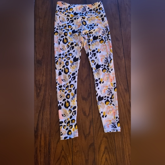 Curves and Combat Boots in Multi Colored Print - Picture 1 of 2